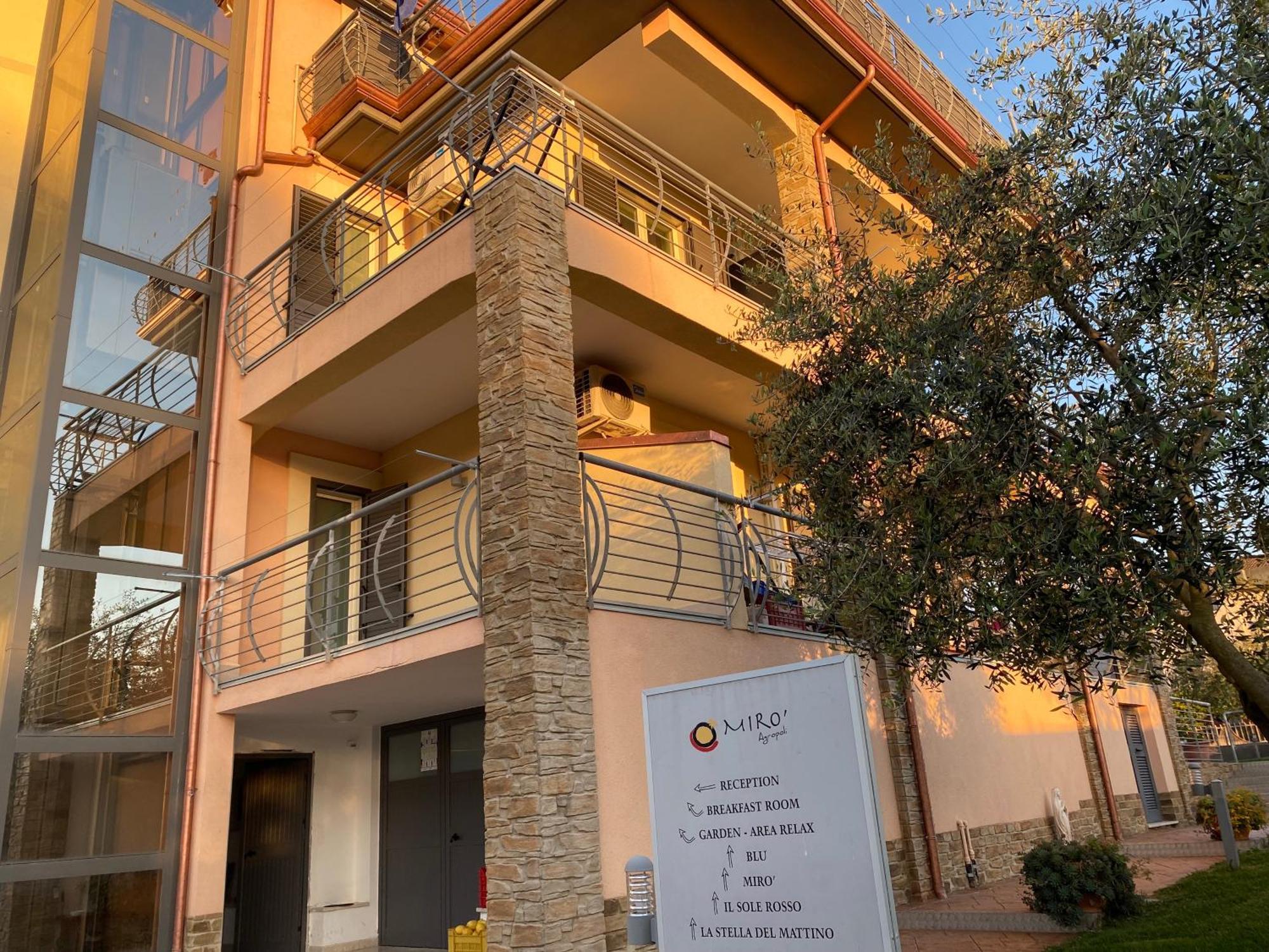 Miro' Agropoli Bed & Breakfast Bagian luar foto